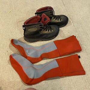 Simms wading boots with neoprene socks.  Excellent condition.
